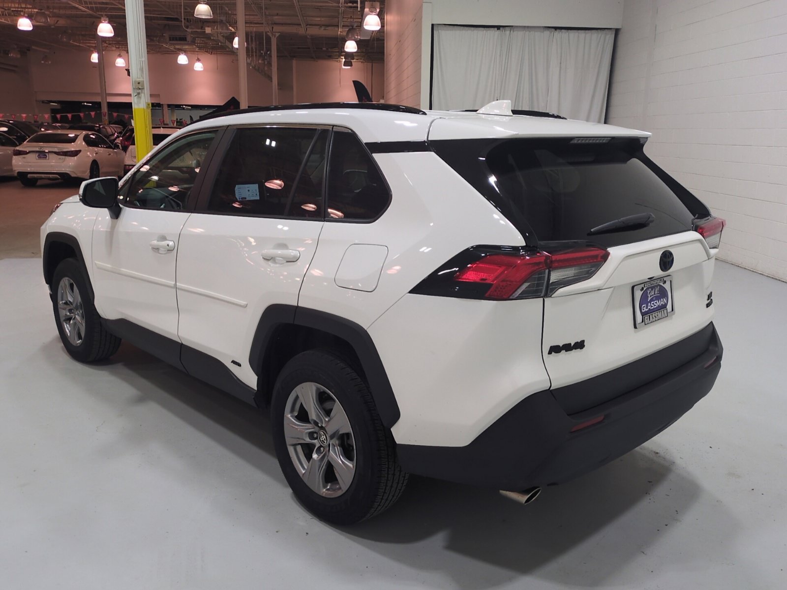 Used 2024 Toyota RAV4 XLE AWD/4WD image 6