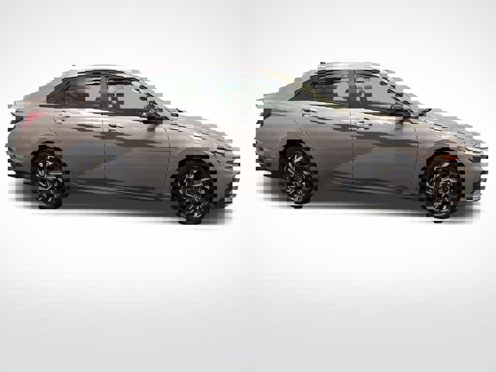 New 2025 Hyundai Elantra Sport image 4