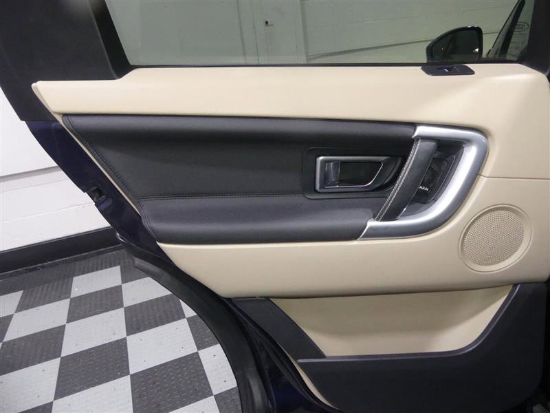 Used 2019 Land Rover Discovery Sport HSE image 26