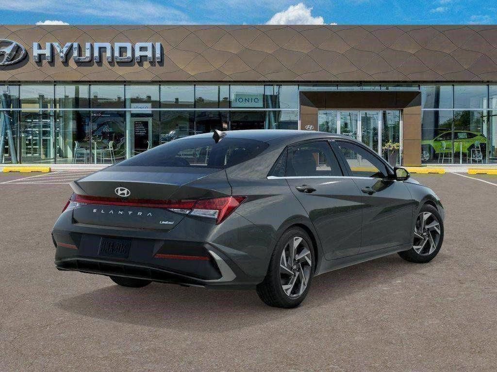 New 2026 Hyundai Elantra Limited image 4