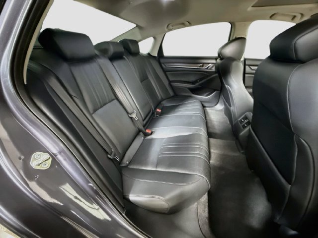 Used 2020 Honda Accord Touring image 26