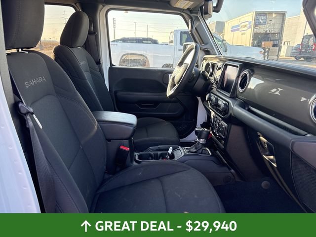 Used 2023 Jeep Wrangler Unlimited Sahara AWD/4WD image 23