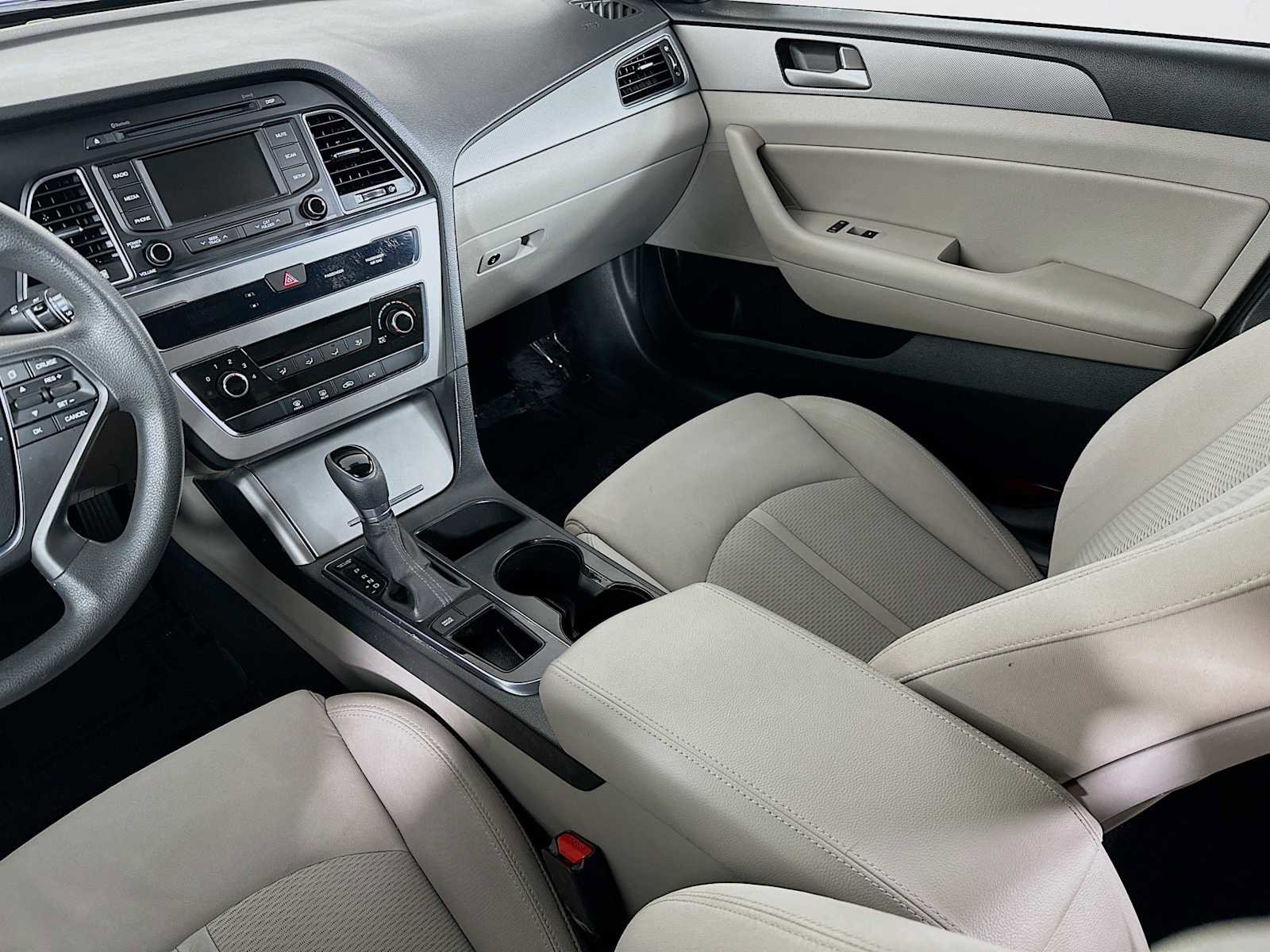 Used 2015 Hyundai Sonata SE w/ Option Group 02 FWD image 19