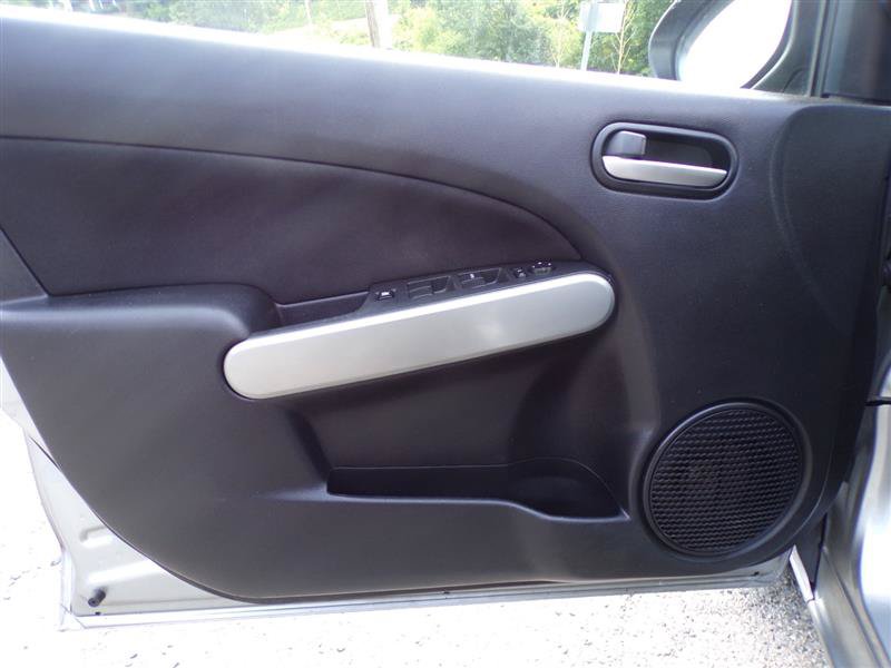 Used 2012 MAZDA MAZDA2 Touring FWD image 12