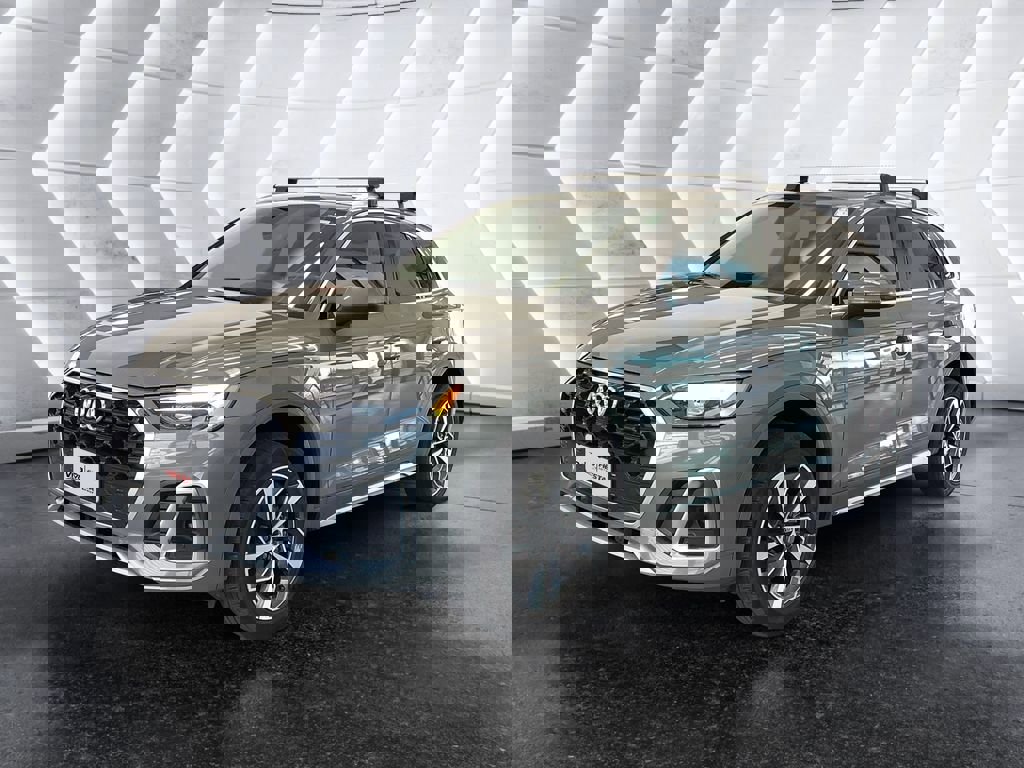 Used 2023 Audi Q5 2.0T Premium Plus image 3