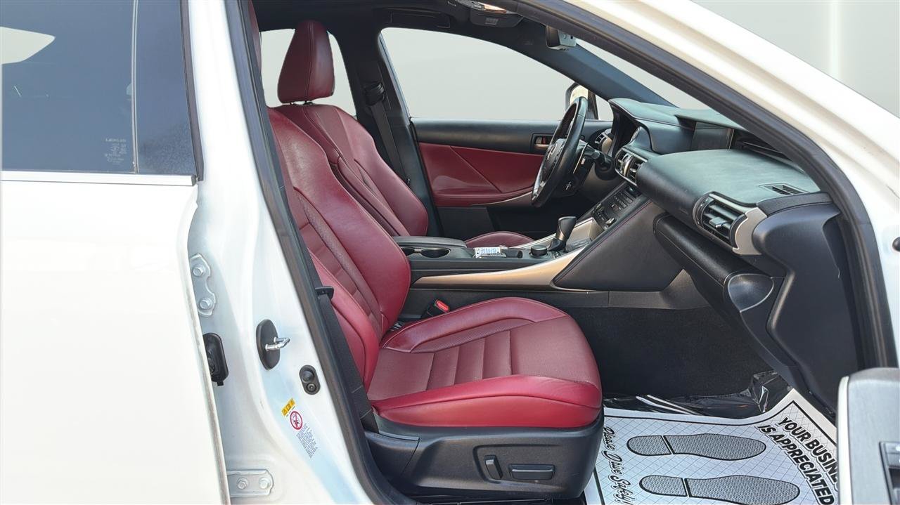 Used 2019 Lexus IS 300 F Sport w/ F Sport Package RWD image 13