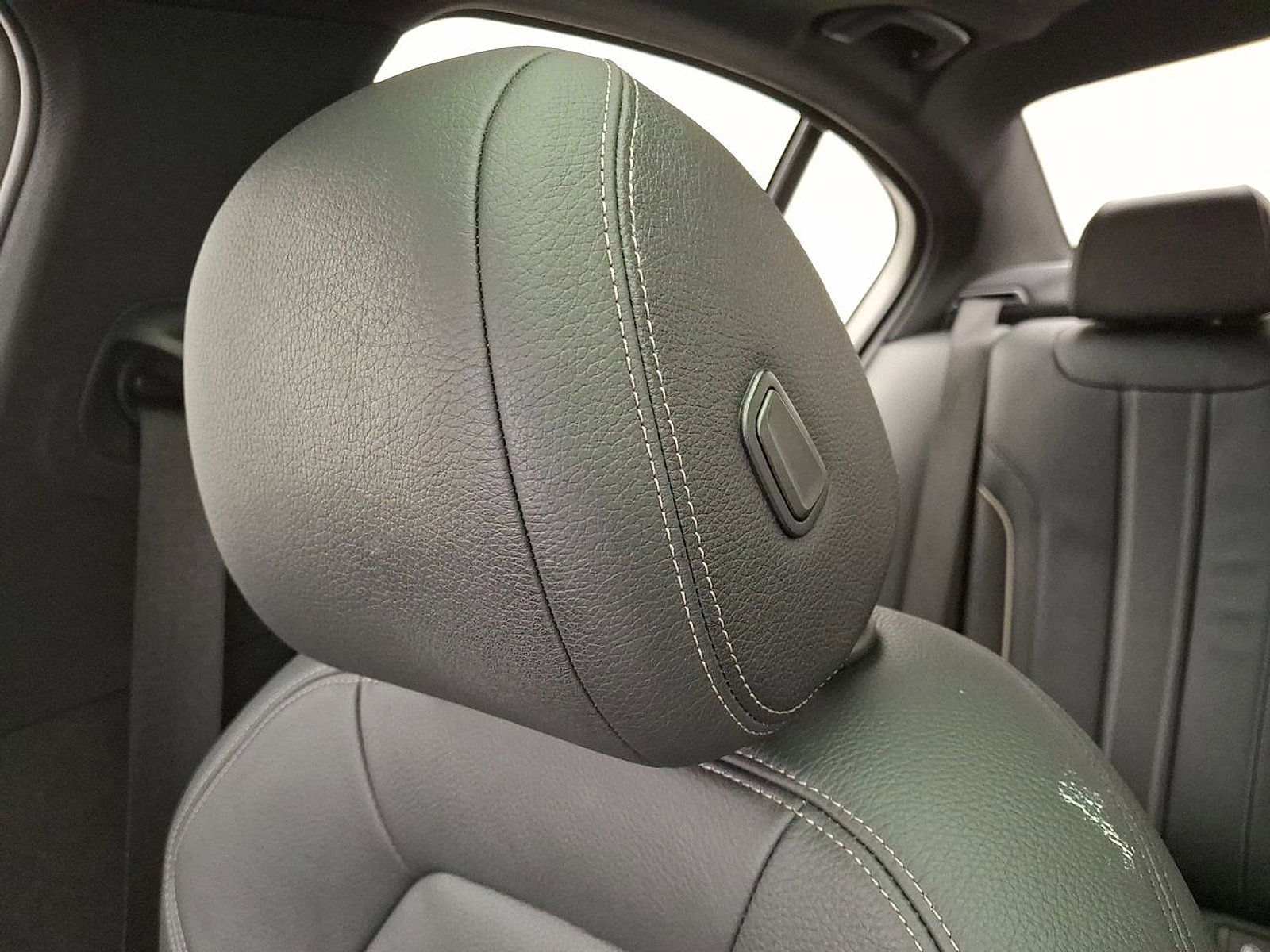 Used 2017 BMW 530i xDrive image 21