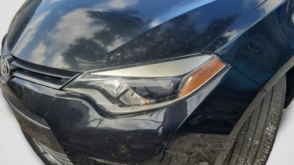 Used 2015 Toyota Corolla LE FWD image 11