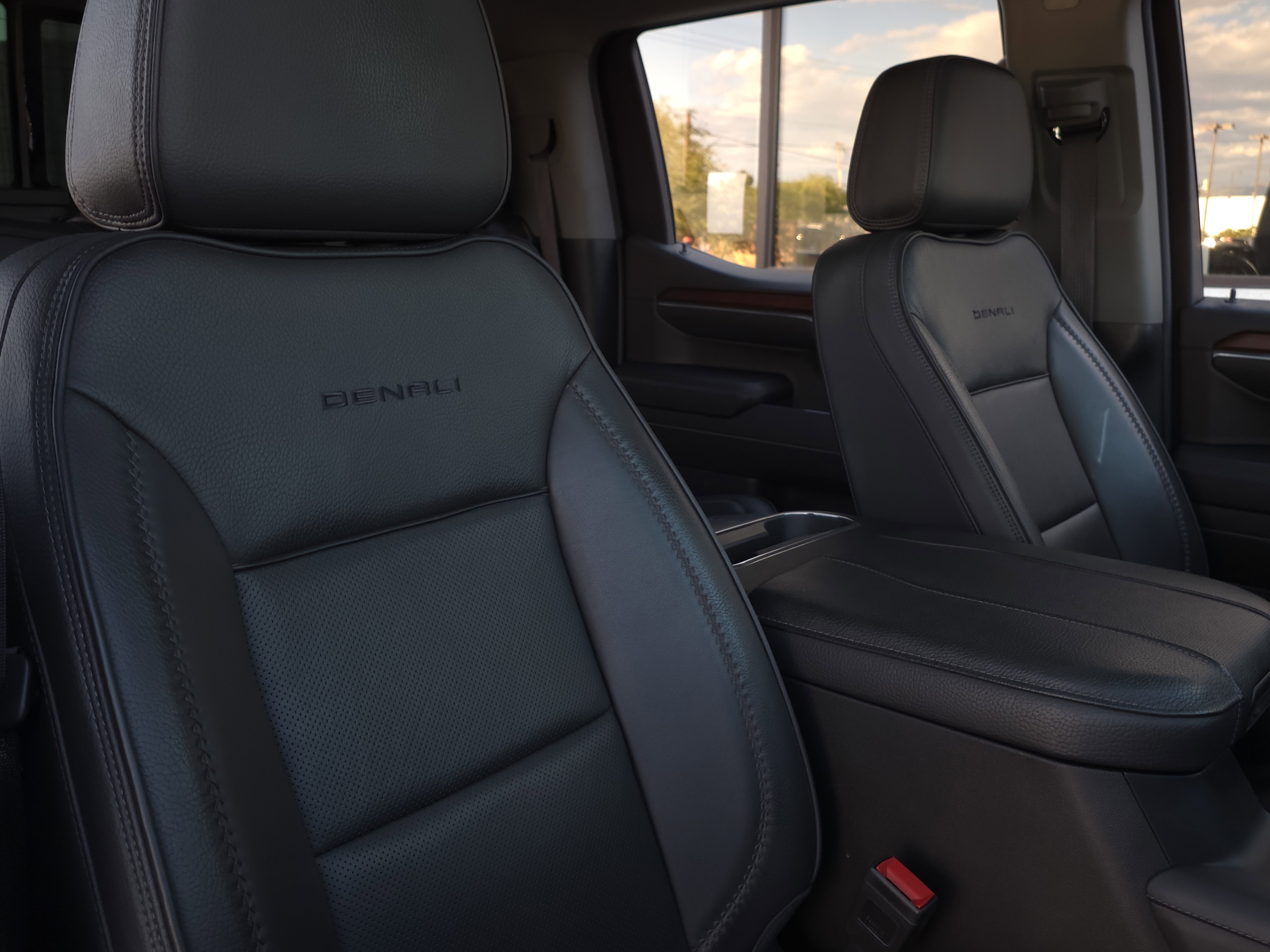 Used 2024 GMC Sierra 1500 Denali w/ Technology Package image 33