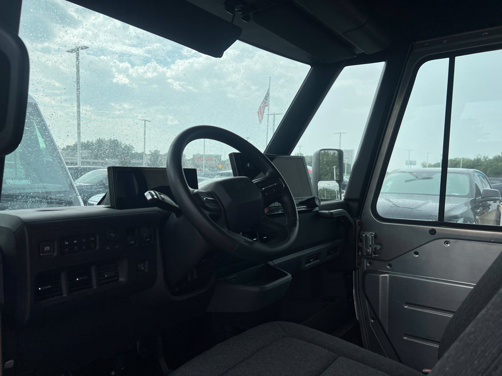 Used 2024 Chevrolet Brightdrop 600 w/ Commercial Equipment Package AWD/4WD image 7