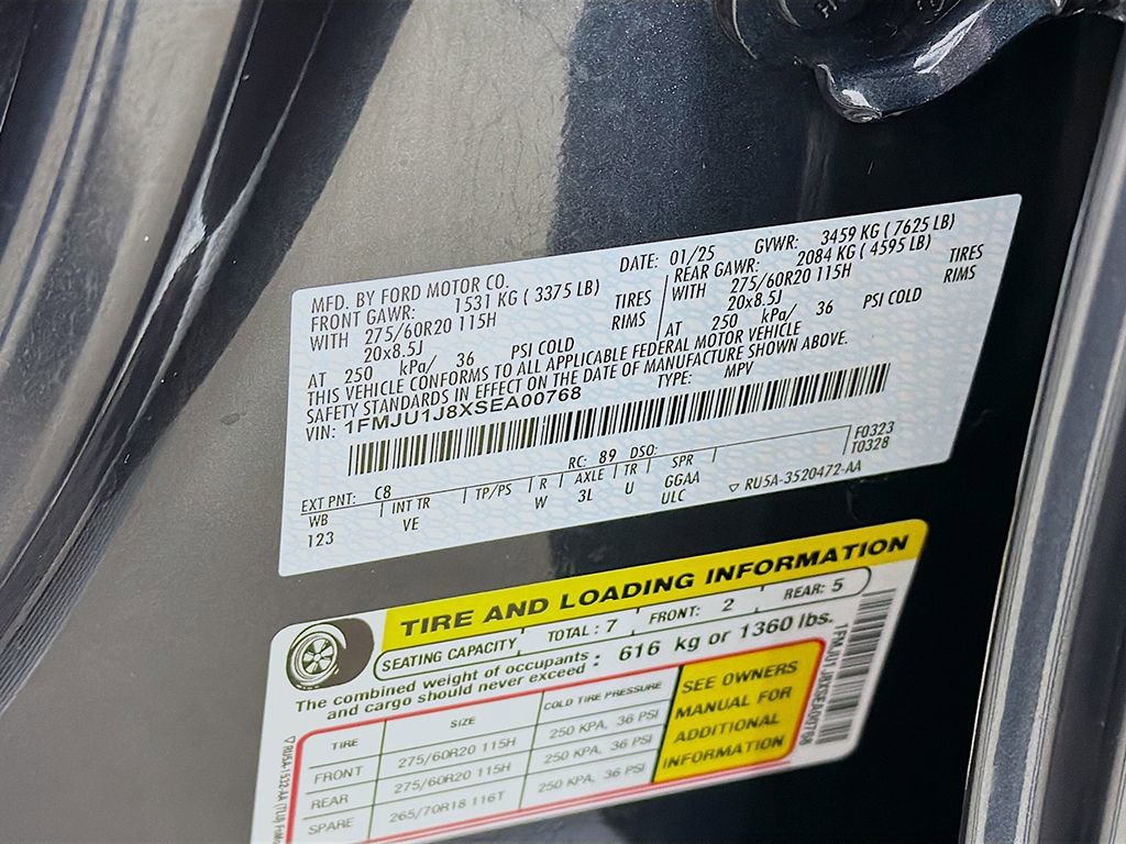 Used 2025 Ford Expedition Active image 41