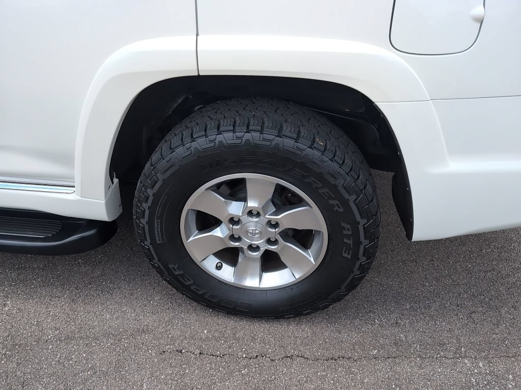 Used 2013 Toyota 4Runner SR5 w/ Convenience Pkg AWD/4WD image 15