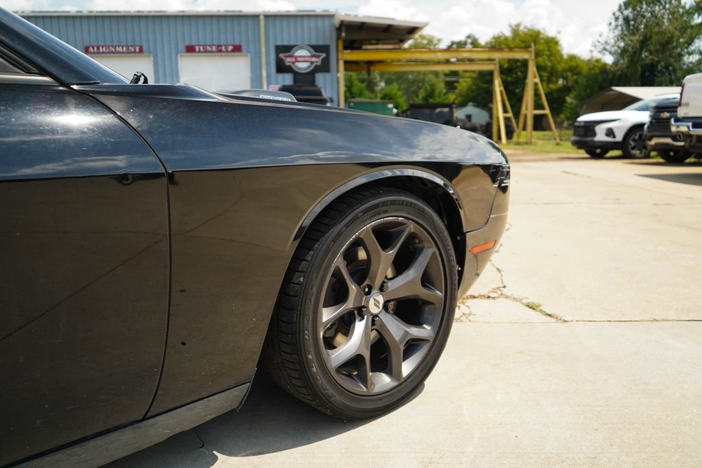 Used 2019 Dodge Challenger R/T w/ Shaker Package RWD image 14