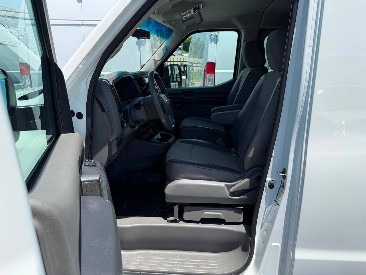 Used 2019 Nissan NV 3500 S RWD image 18