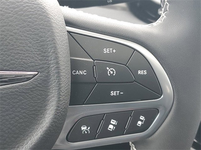 New 2026 Chrysler Pacifica Select image 22