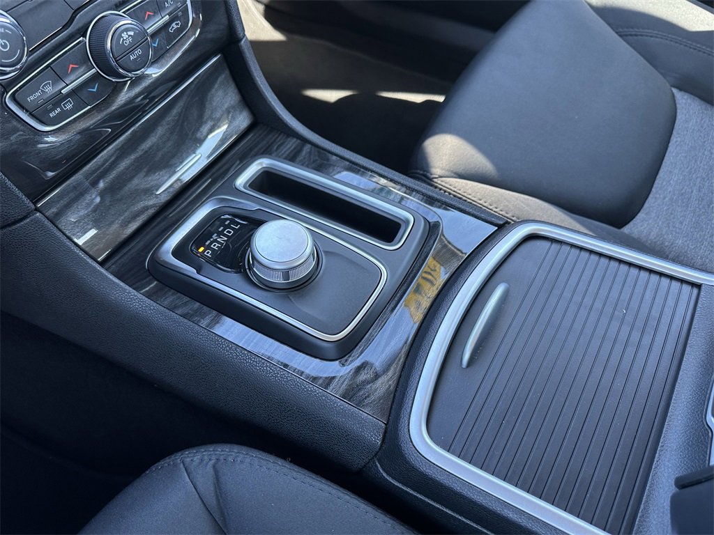 Certified 2022 Chrysler 300 Touring image 26
