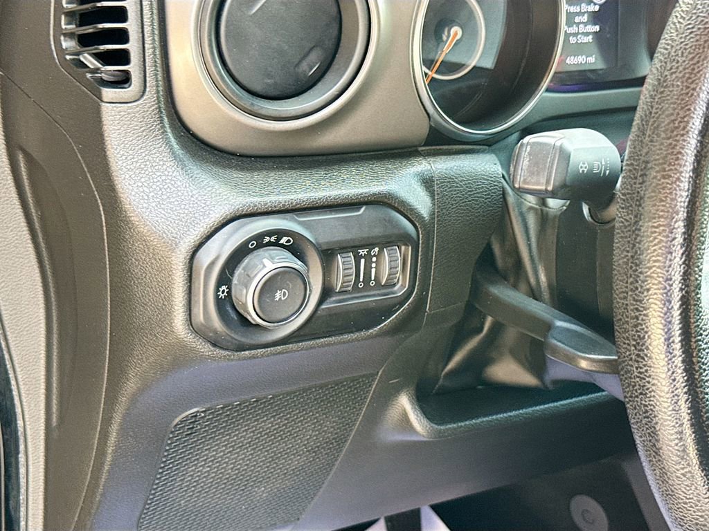 Used 2022 Jeep Wrangler Unlimited Sport image 11