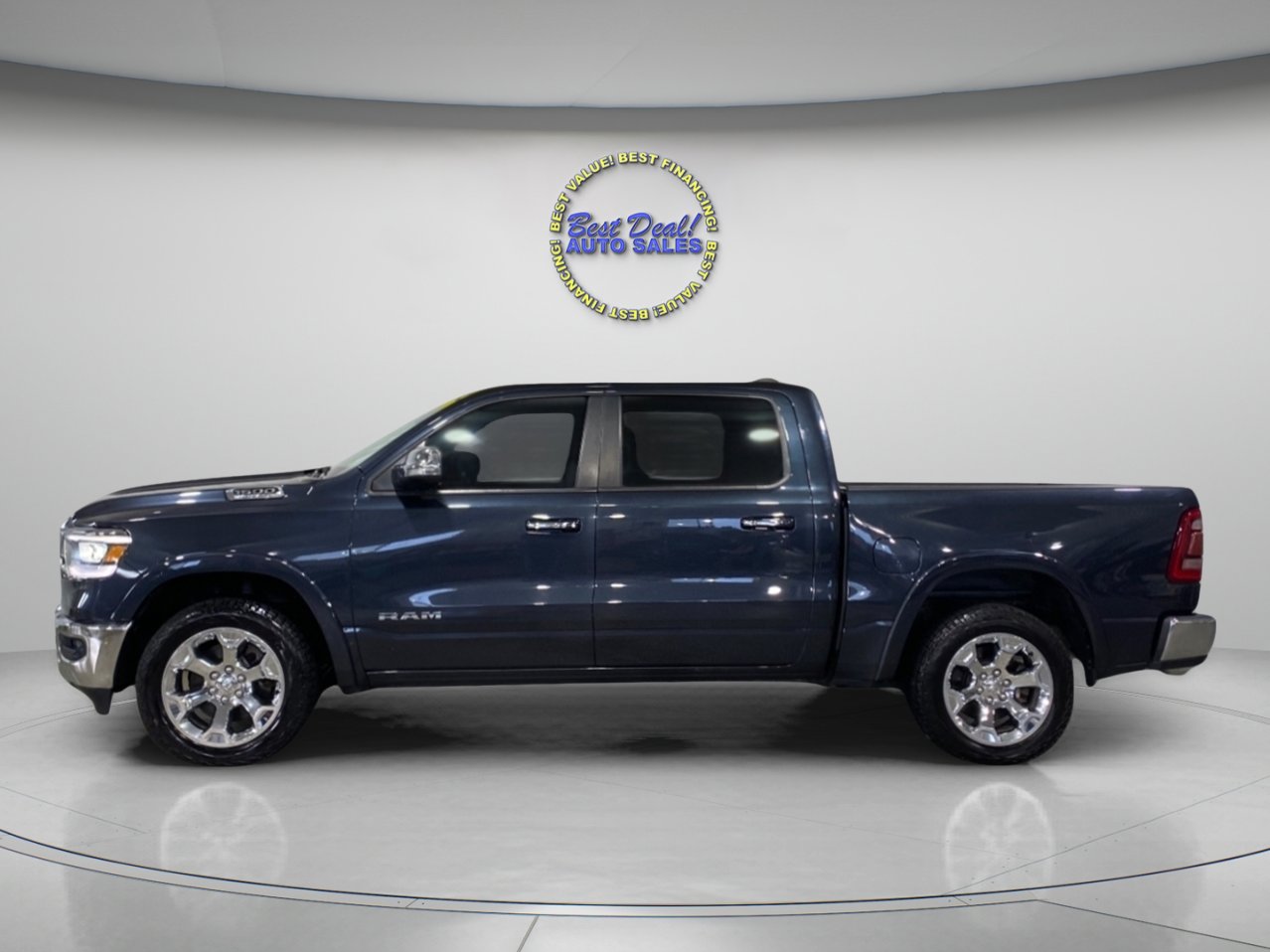 Used 2019 RAM 1500 Laramie image 3