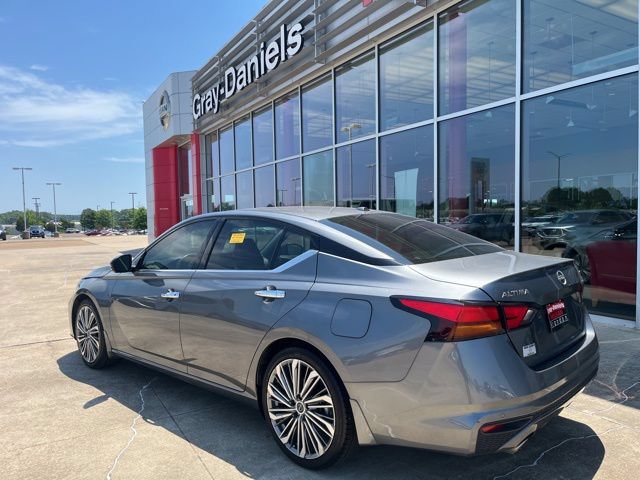 Used 2024 Nissan Altima 2.5 SL FWD video 2