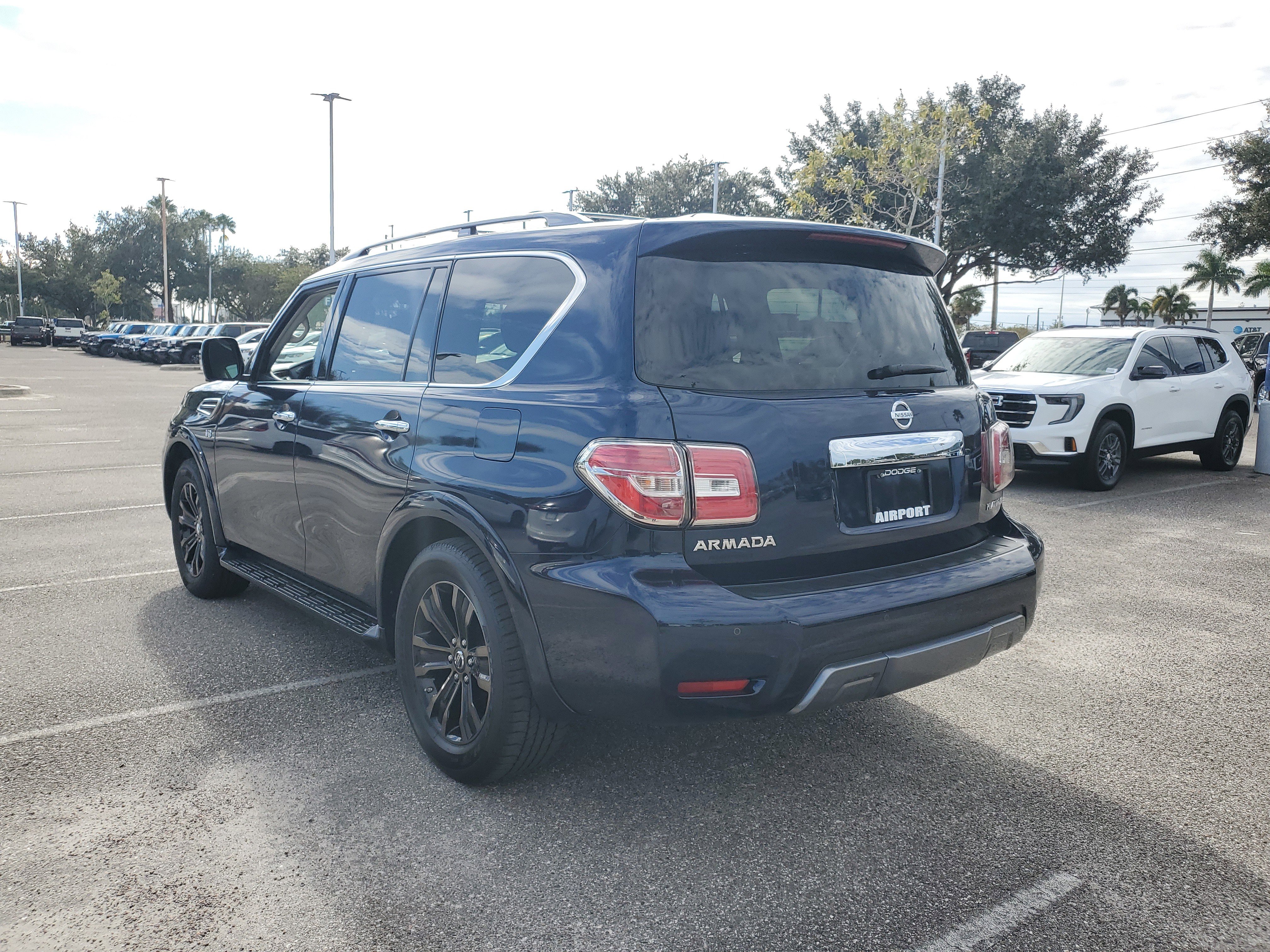 Used 2019 Nissan Armada Platinum w/ Captain's Chairs Package image 3