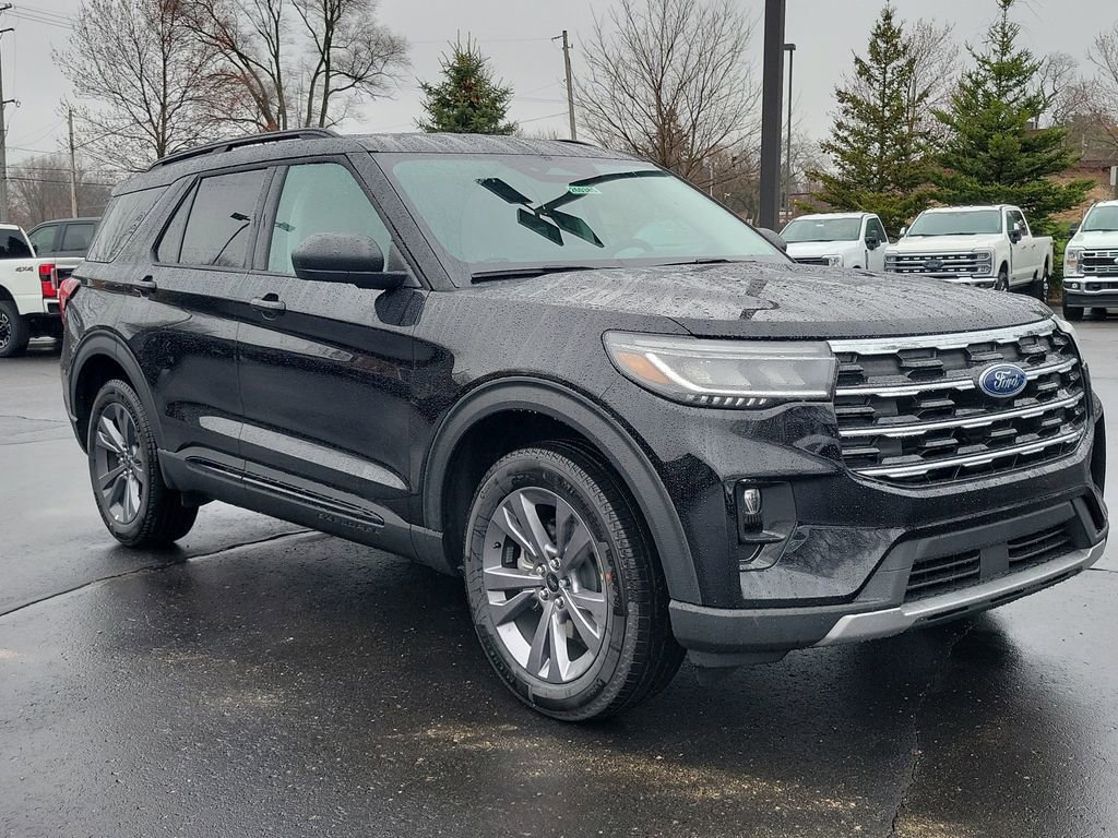New 2026 Ford Explorer Active image 3