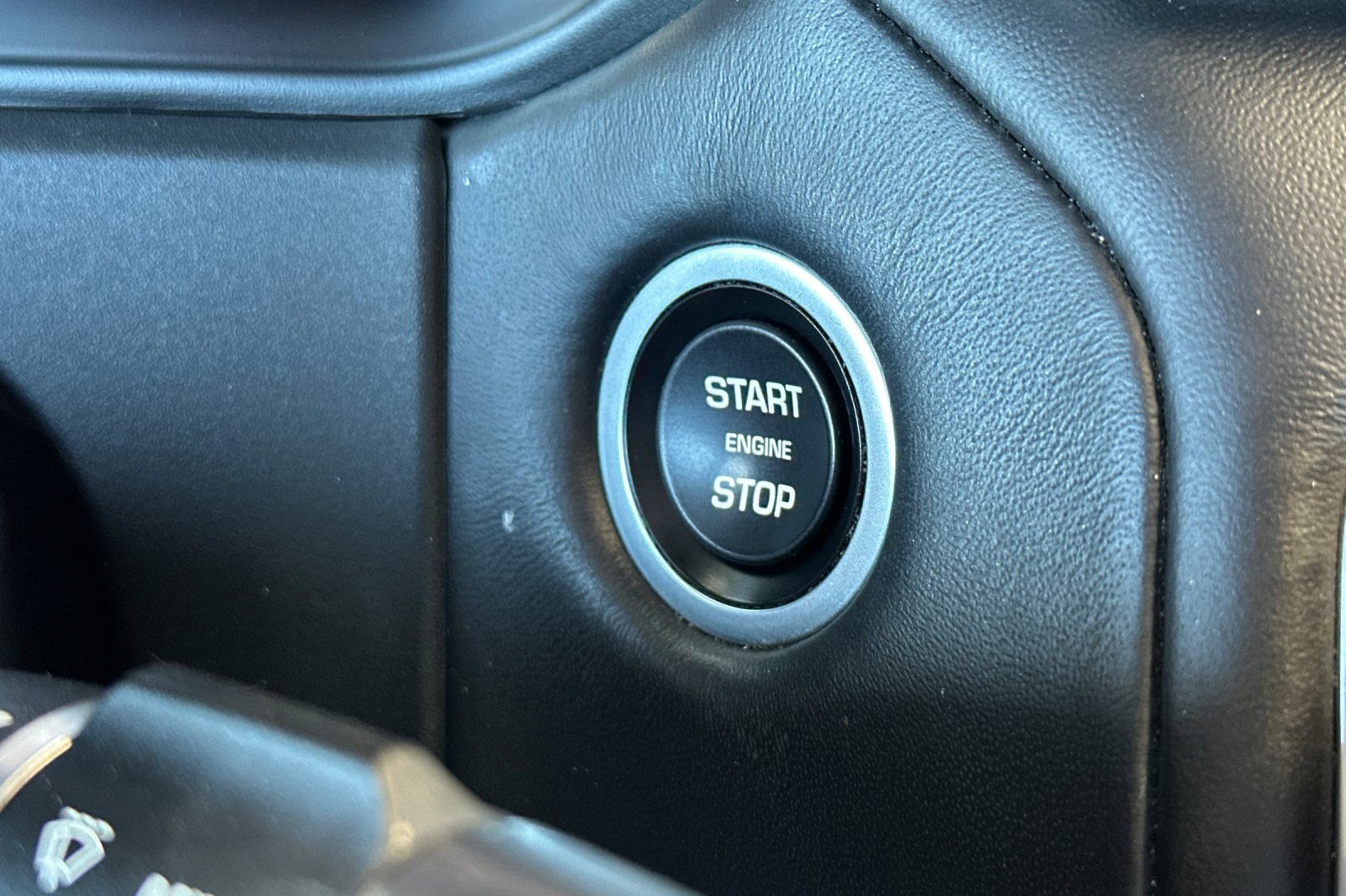 Used 2021 Land Rover Range Rover Velar R-Dynamic HSE image 21