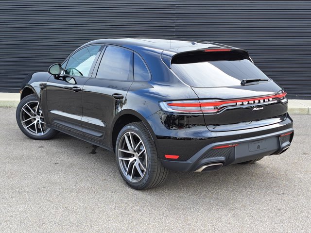 New 2026 Porsche Macan image 3