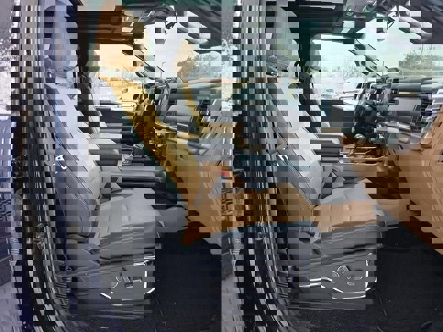 Used 2022 Ford F150 Lariat w/ Equipment Group 502A High image 14