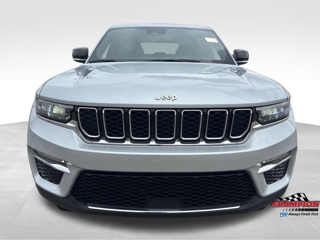 Used 2024 Jeep Grand Cherokee Limited image 10