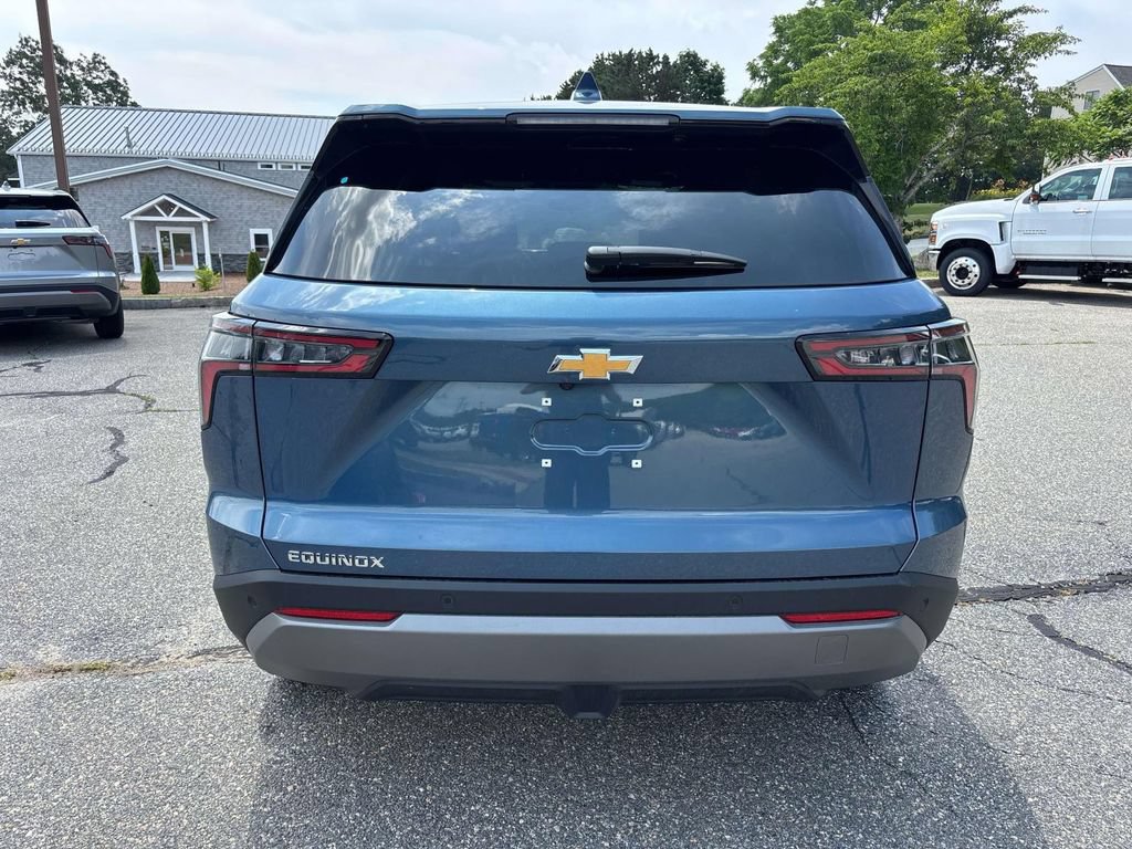 New 2026 Chevrolet Equinox LT w/ LPO, Floor Liner Package FWD image 4