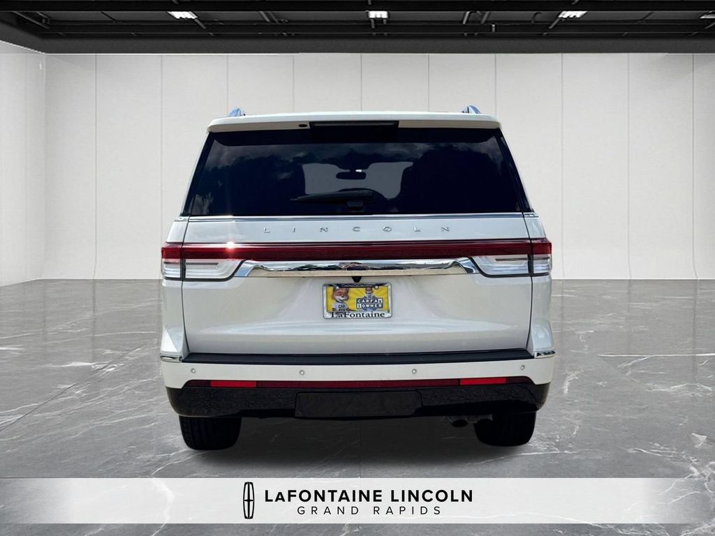 Certified 2023 Lincoln Navigator Reserve AWD/4WD image 4