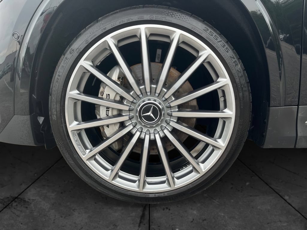 Used 2025 Mercedes-Benz GLA 35 AMG 4MATIC image 14