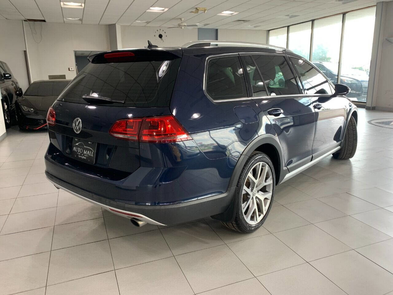 Used 2017 Volkswagen Golf Alltrack S AWD/4WD image 11