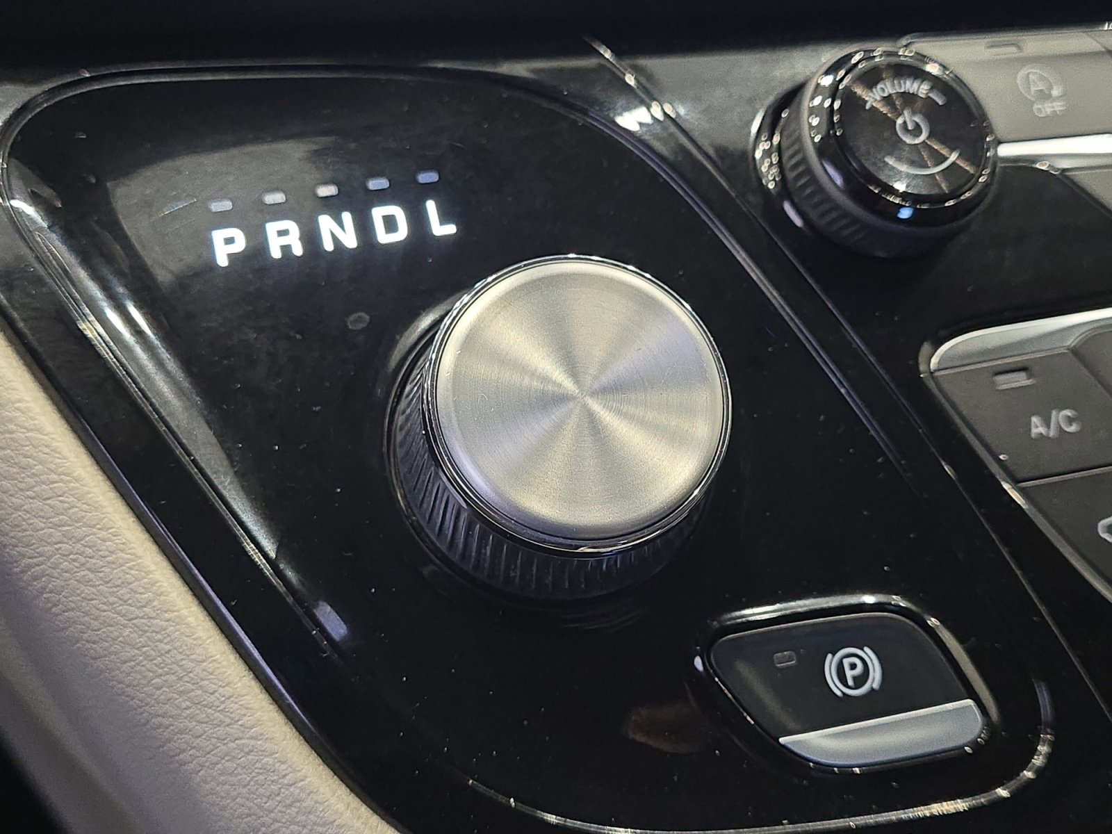 Used 2022 Chrysler Pacifica Touring-L FWD image 19