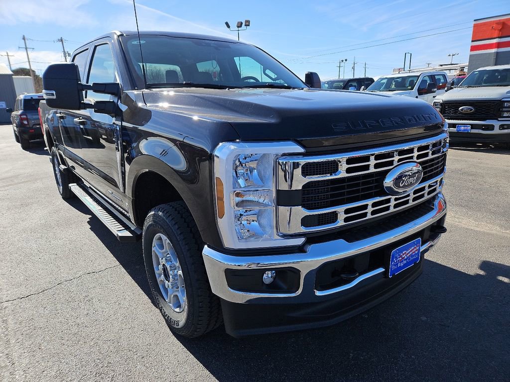 New 2026 Ford F250 XLT w/ FX4 Off-Road Package image 2