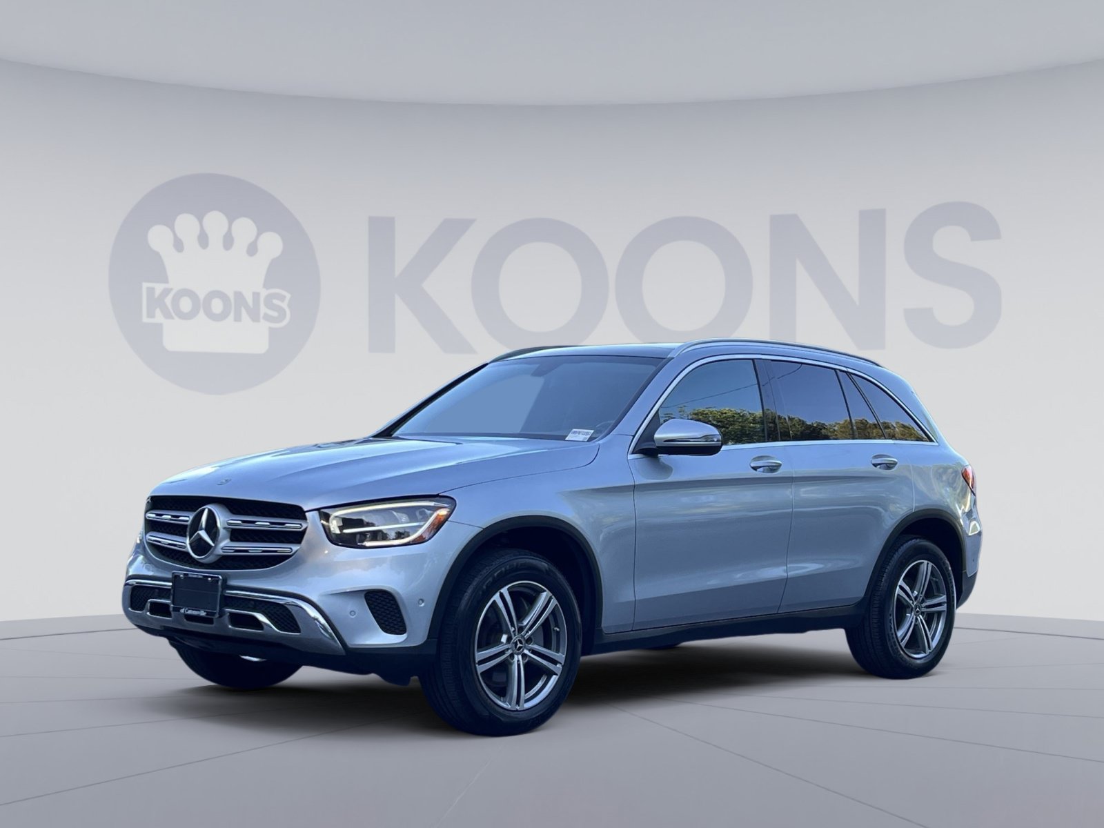 Used 2021 Mercedes-Benz GLC 300 4MATIC w/ Premium Package image 5