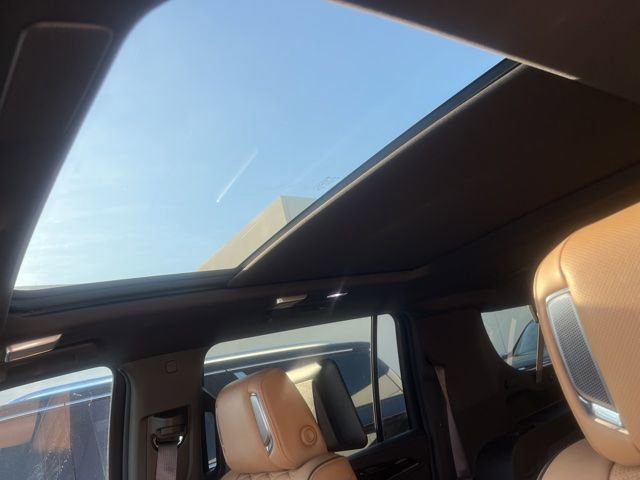 Used 2024 Cadillac Escalade ESV Premium Luxury w/ Performance Package image 8