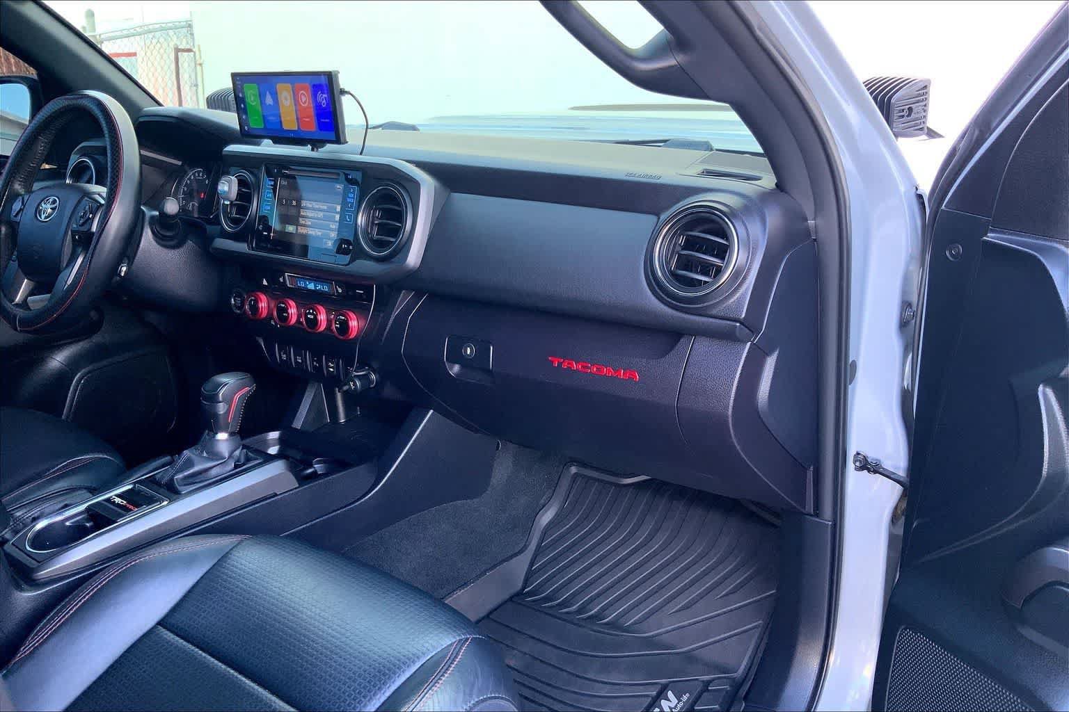 Used 2017 Toyota Tacoma TRD Pro AWD/4WD image 23