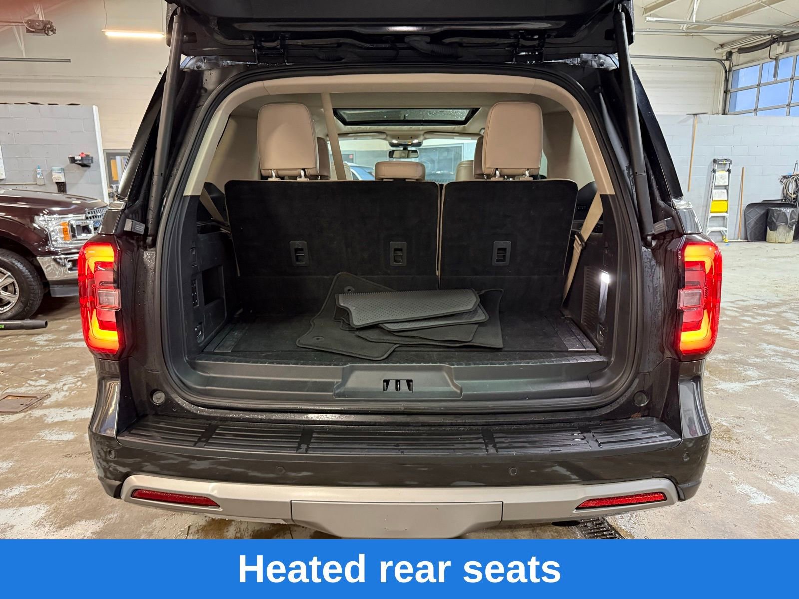 Used 2024 Ford Expedition Limited AWD/4WD image 45