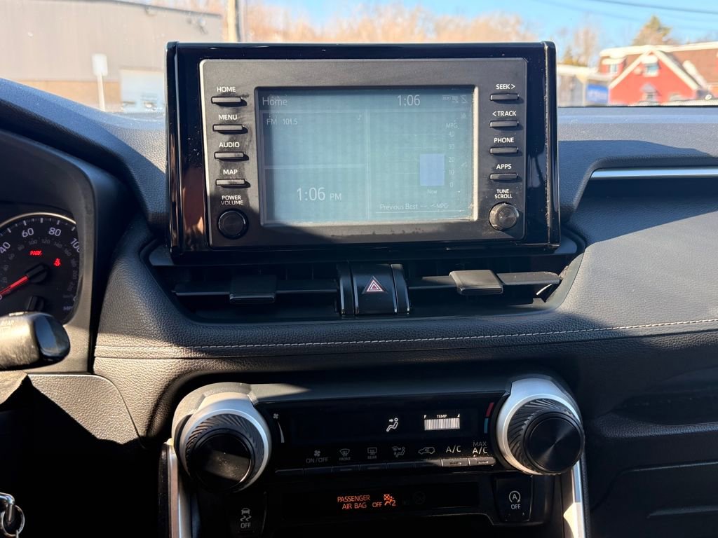 Used 2019 Toyota RAV4 LE w/ Carpet Mat Package image 34