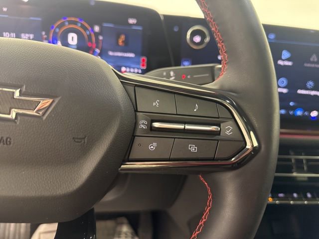 Used 2025 Chevrolet Traverse RS image 38