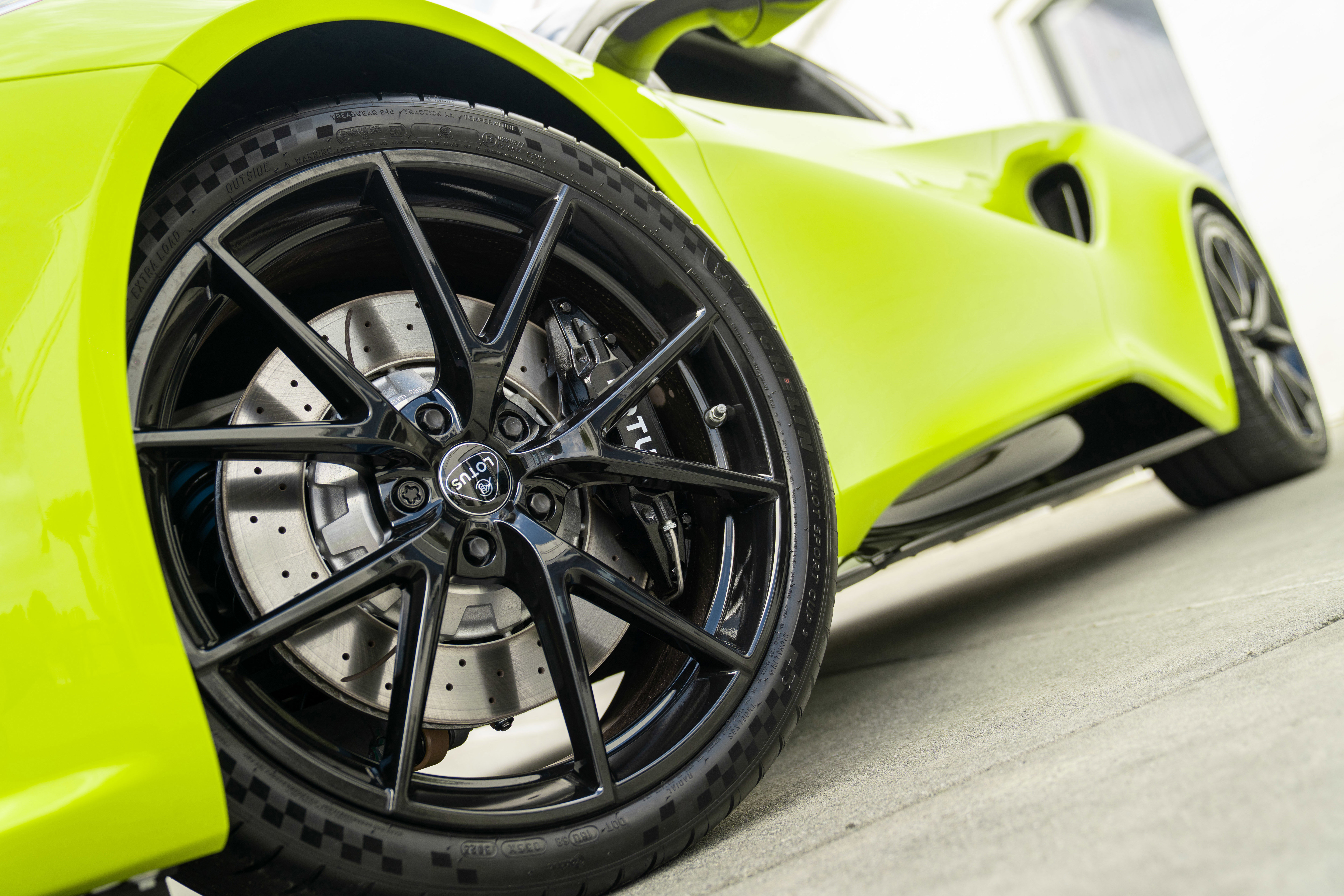 Used 2025 Lotus Emira RWD image 5