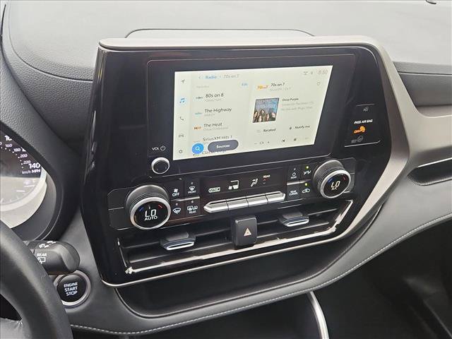 Used 2025 Toyota Highlander LE FWD image 14