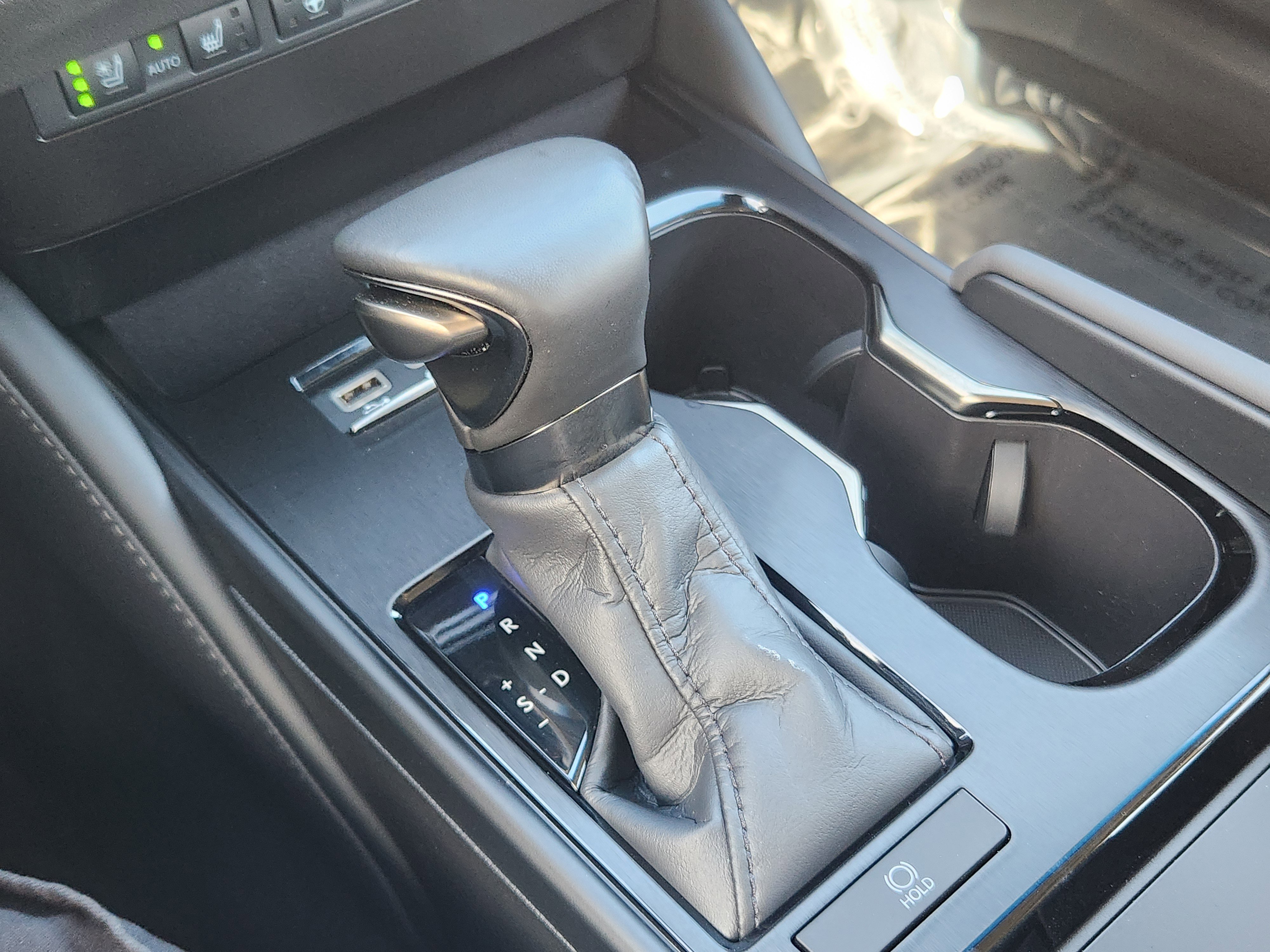 Used 2024 Lexus ES 350 Ultra Luxury w/ Accessory Package (Z2) image 10