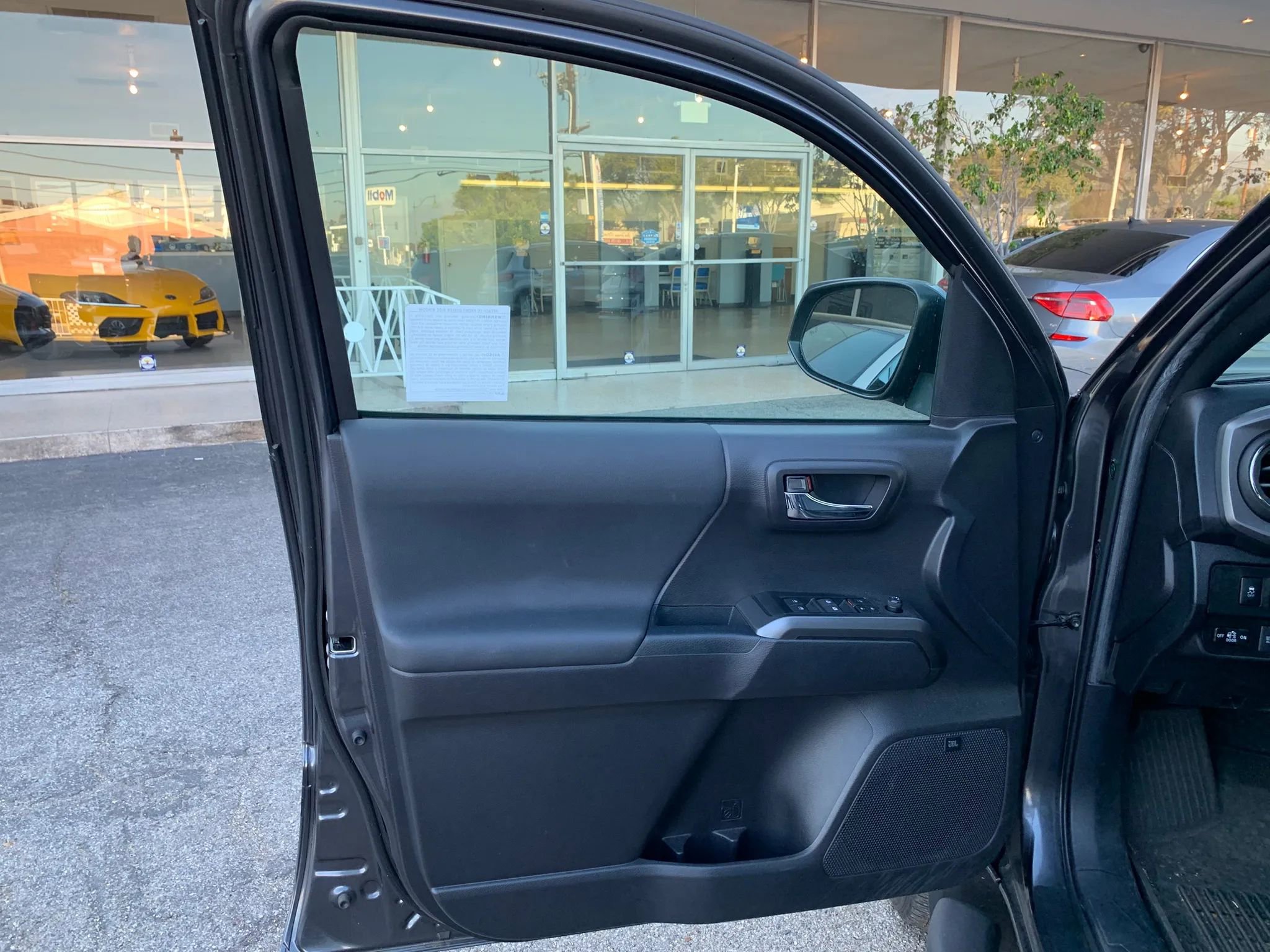 Used 2022 Toyota Tacoma TRD Sport w/ TRD Premium Sport Package image 27