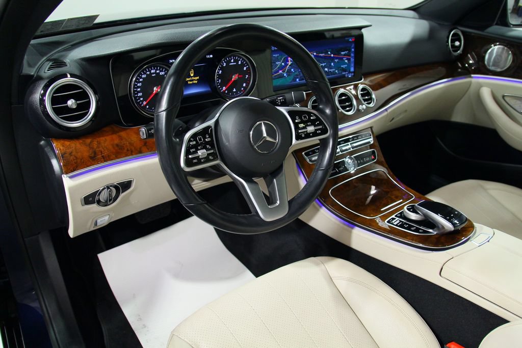 Certified 2019 Mercedes-Benz E 300 4MATIC image 5