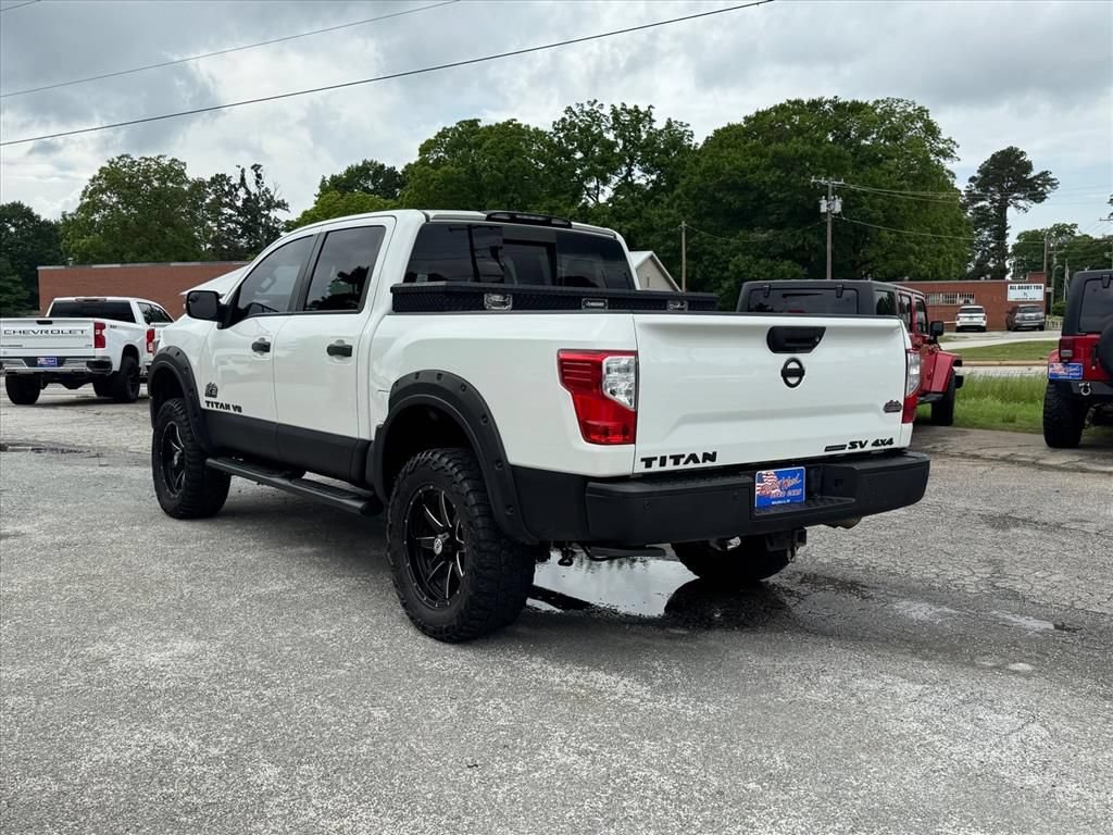Used 2019 Nissan Titan SV w/ SV Convenience Package AWD/4WD image 5