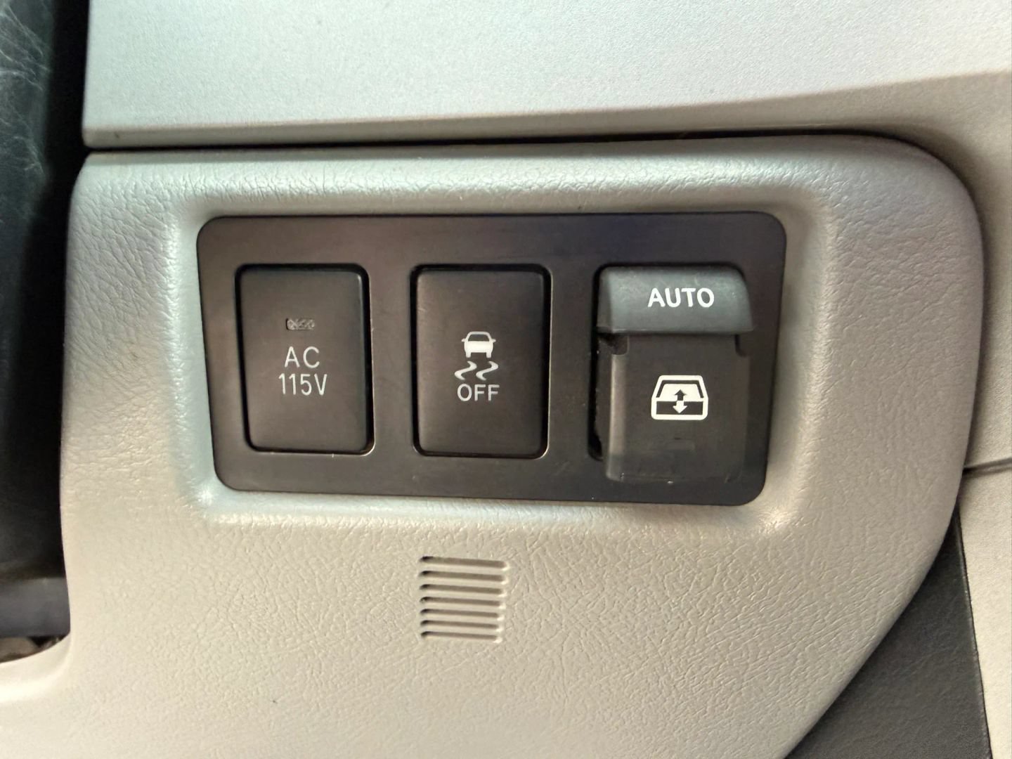 Used 2008 Toyota Sequoia Limited RWD image 49