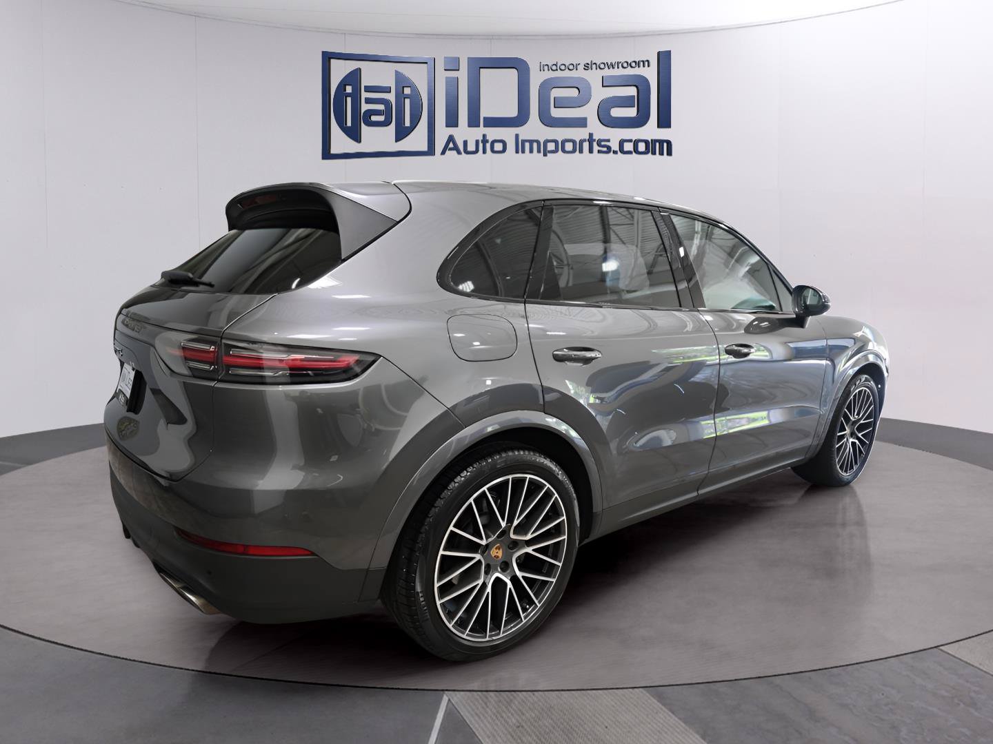 Used 2019 Porsche Cayenne S AWD/4WD image 5