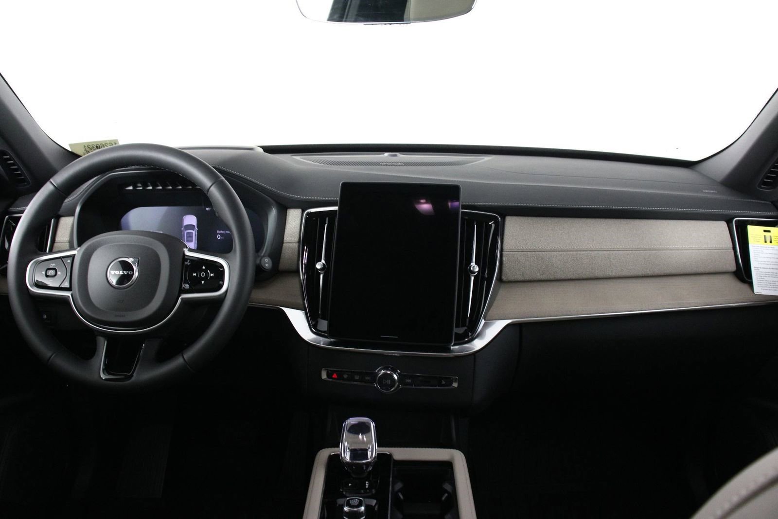 New 2026 Volvo XC90 T8 Ultra w/ Protection Package Premier image 5